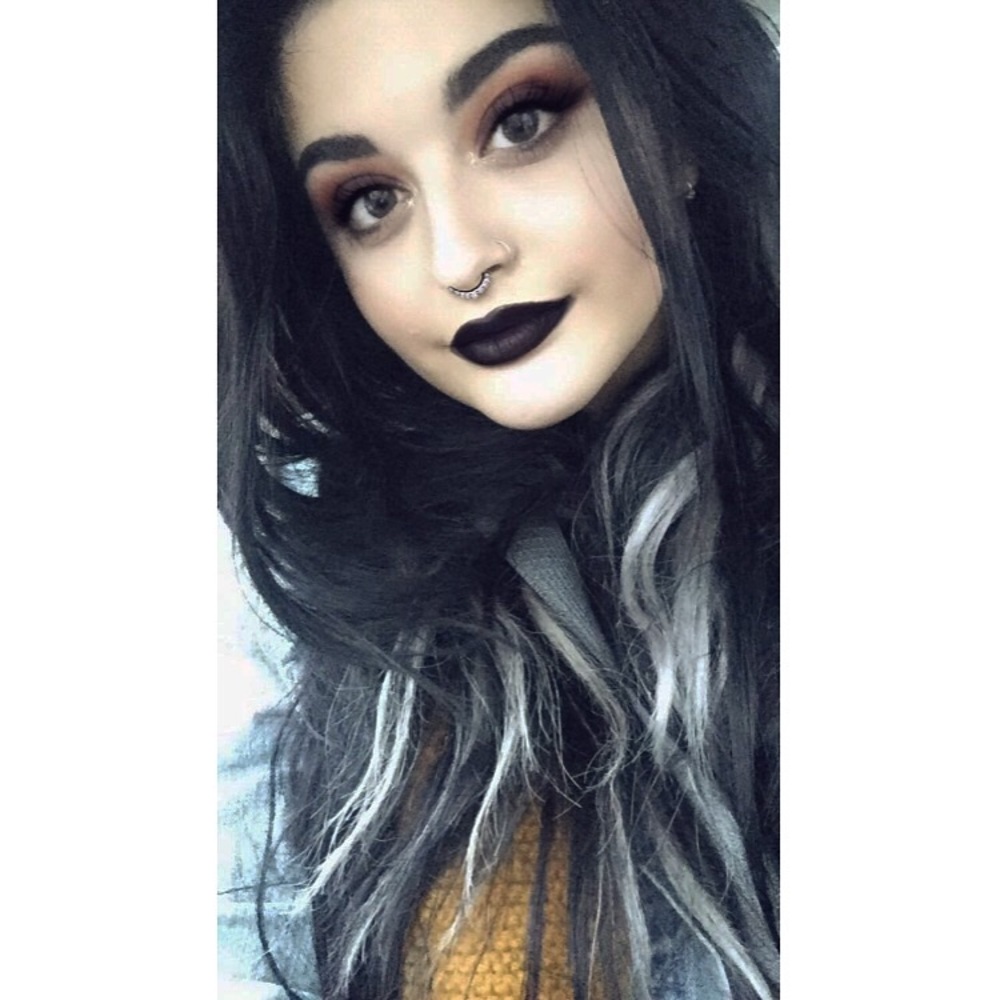 Meet your Posher, Brooke