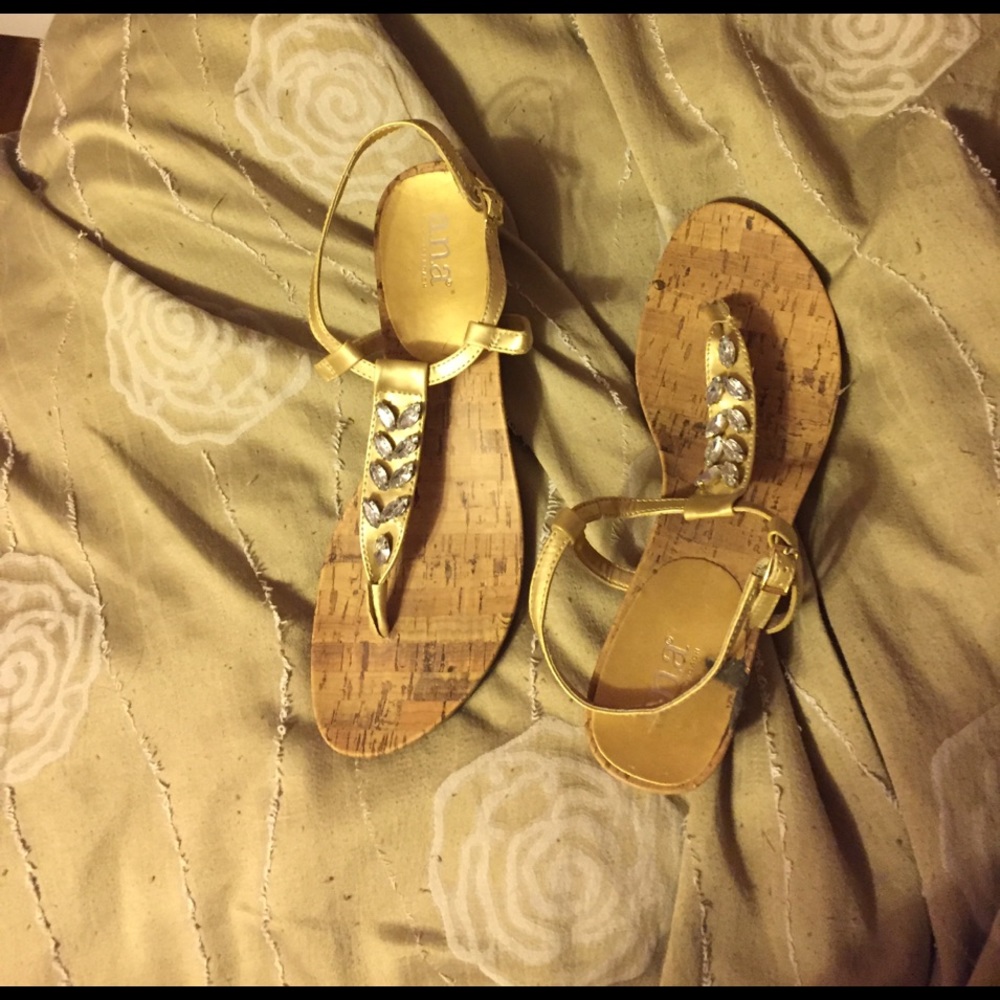 Gold sandles