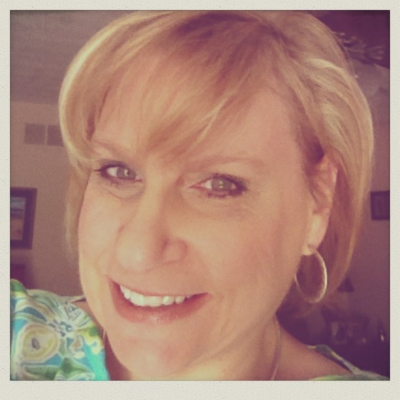 Meet your Posher, Lee Ann - Picture 3 of 10