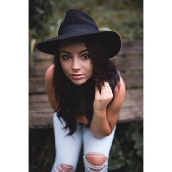 Hey, I'm Mandy! - Picture 1 of 4