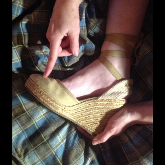 Cream espadrilles - Picture 4 of 6