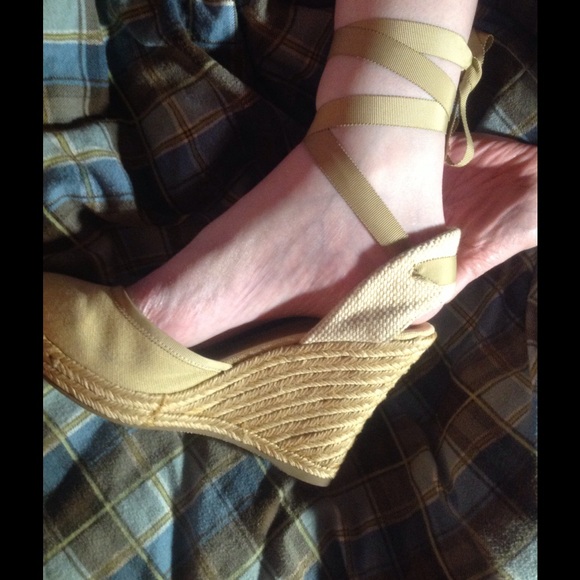 Cream espadrilles - Picture 6 of 6