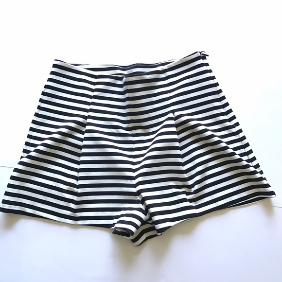 Free People Pants - Free People Black White Striped Side Zipper Shorts
