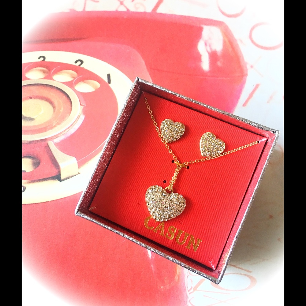 NWTs ~ Necklace & Earring Set - Picture 2 of 2