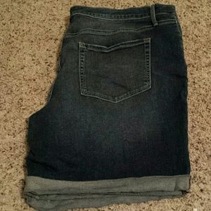 Ava and Viv Bermuda Shorts !