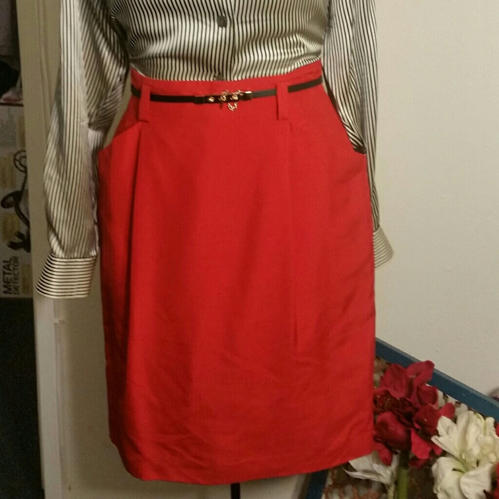 Skirt - Picture 2 of 4