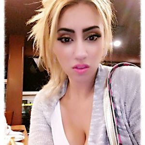 Meet your Posher, Esmera