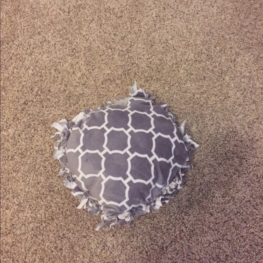 I'm selling hand made pillows so cute and fluffy!