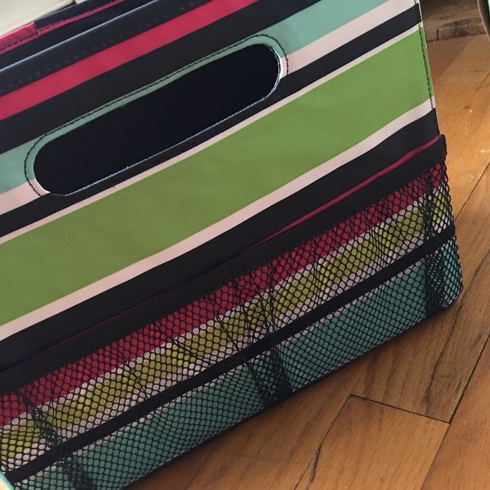 Thirty-one fold and file