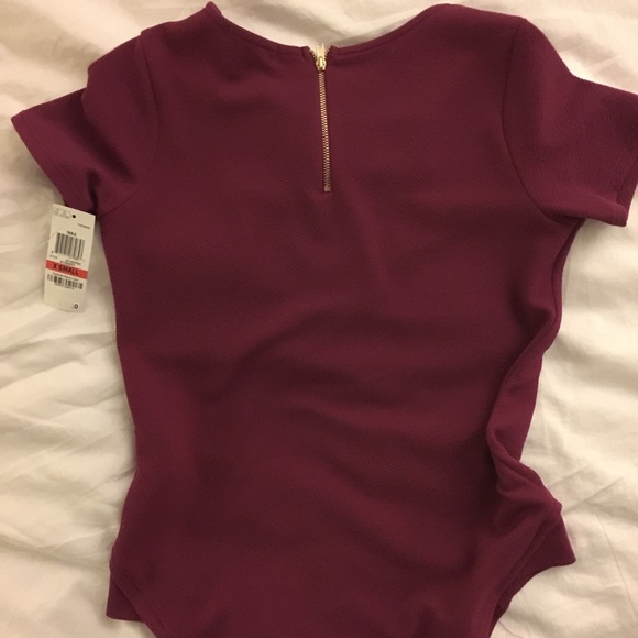 Bar III Plum Fancy Tee - Picture 2 of 3