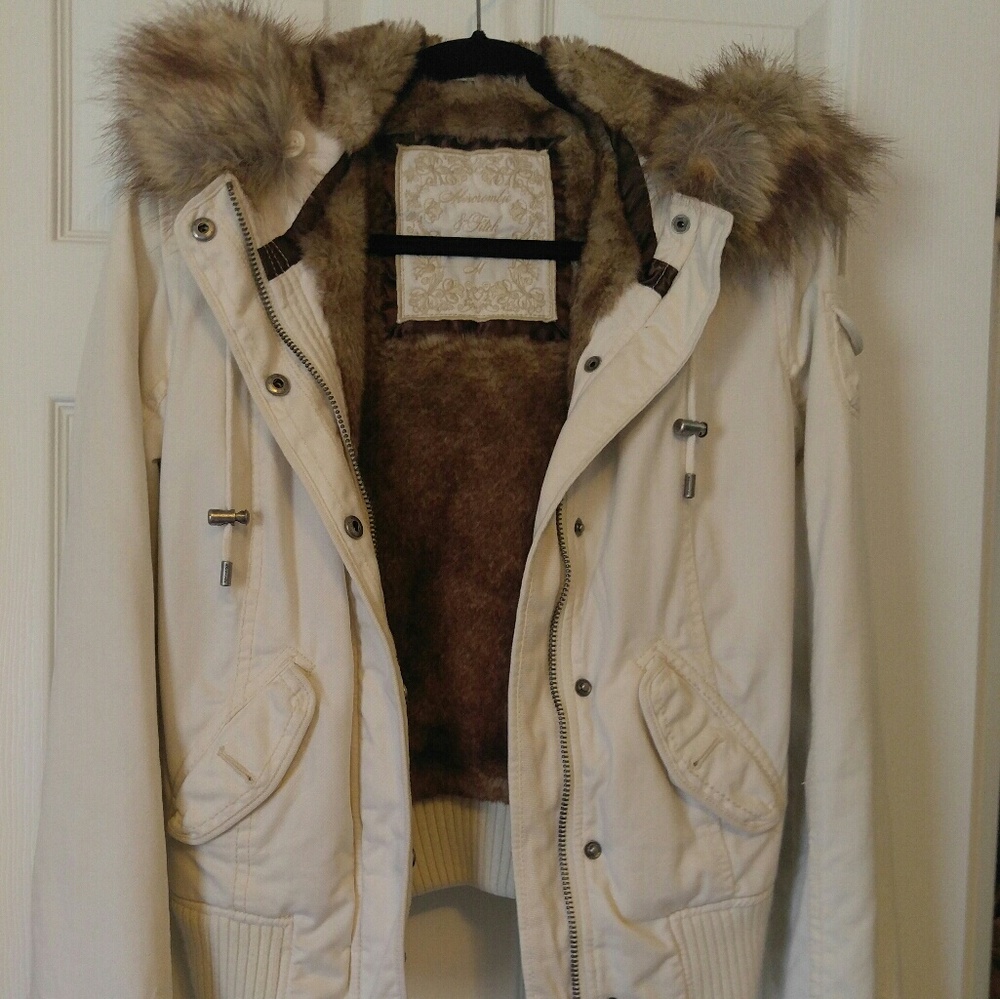 **SOLD** A&F faux fur lined winter jacket