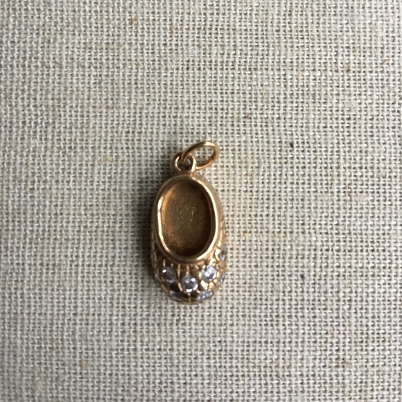 Pitter Patter Charm - Picture 2 of 4