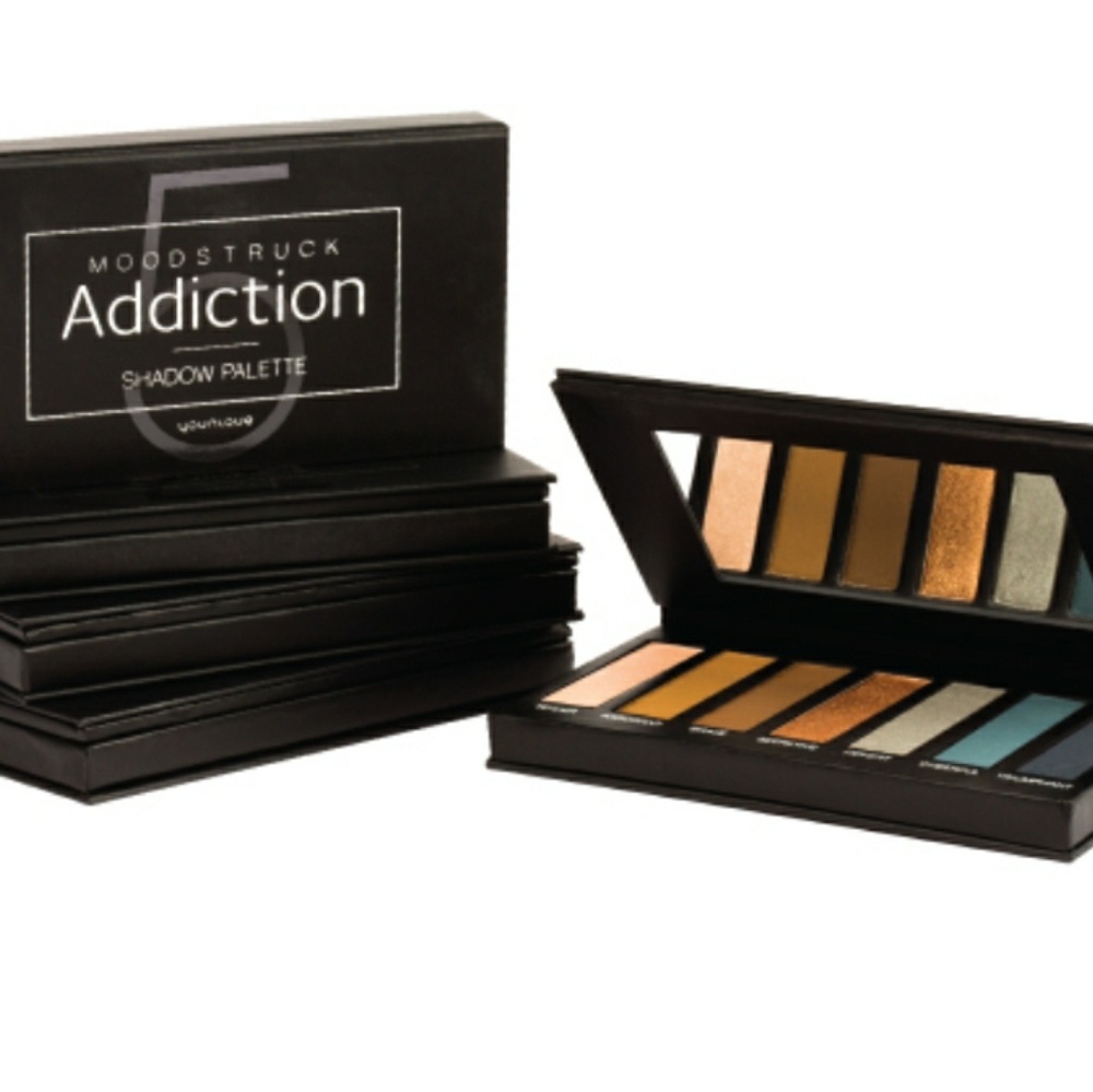 Eye shadow  for more take a look at my website