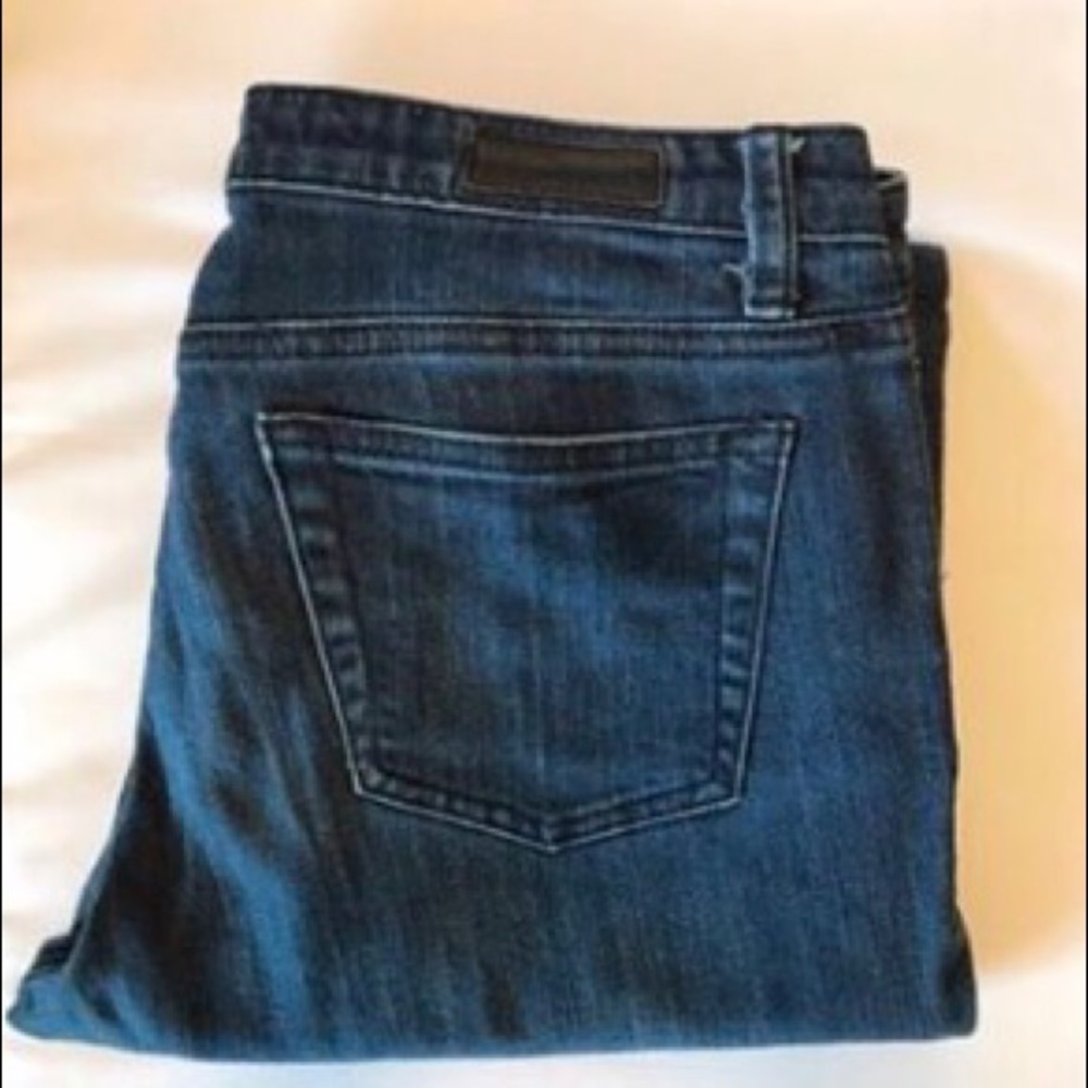 Dark denim skinnies 🎀