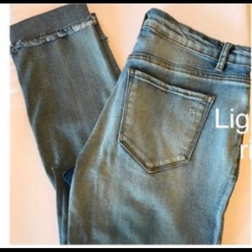 High waisted skinnies 🎀