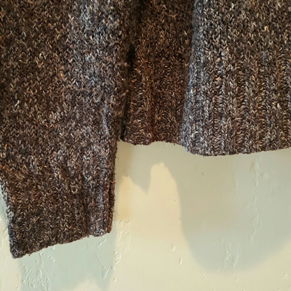 Wide Ribbed V-neck Sweater