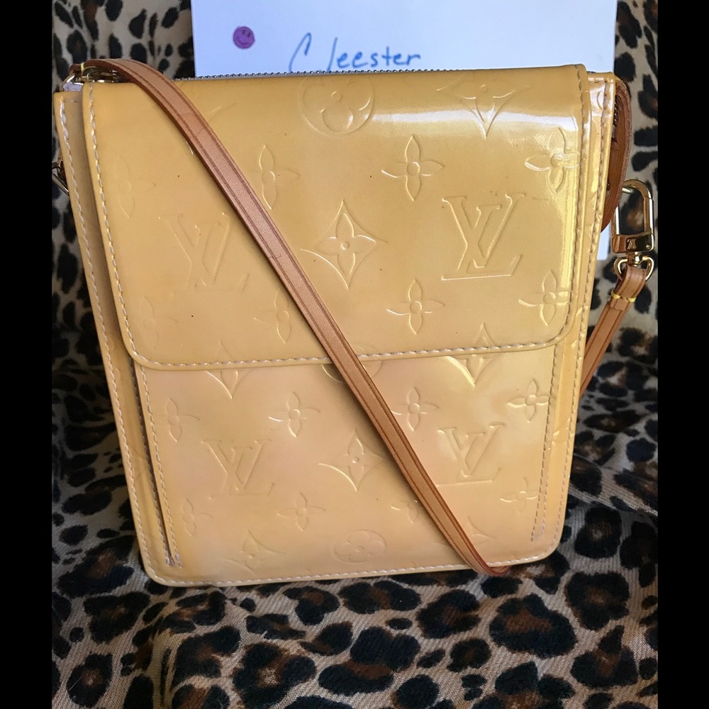 LOUIS VUITTON MOTT