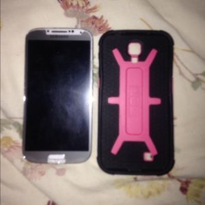 Samsung galaxy s4 with case and screen protector.
