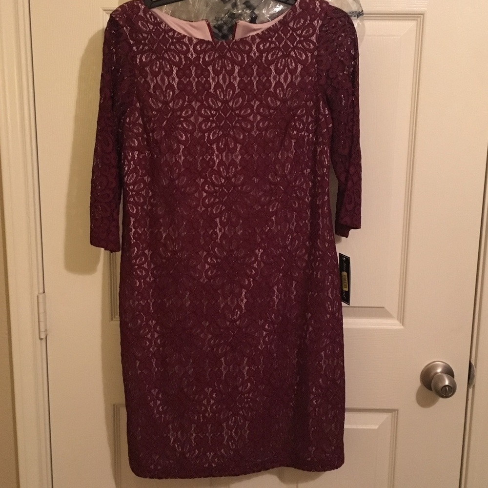 Maroon lace dress Jessica Howard 8p