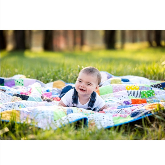 Meet your Posher, Nichole - Picture 2 of 4