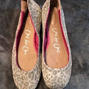 TOMS flats