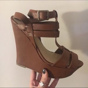 Brown strappy wedge sandal, size 9