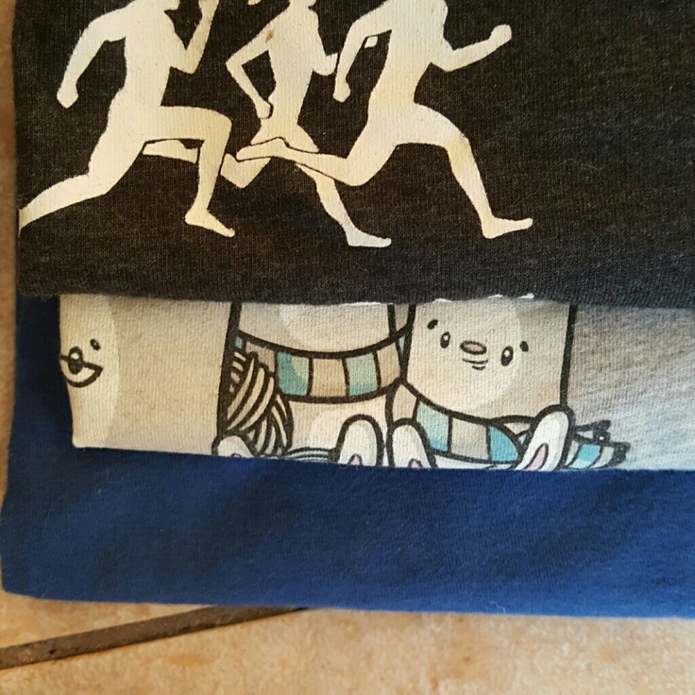 Women's tee lot