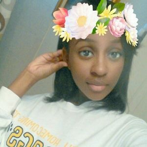 Meet your Posher, Malika