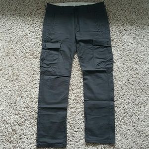 Levi skinny cargo pants
