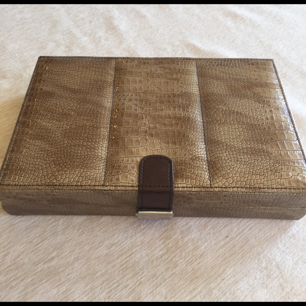 Faux alligator travel jewelry case