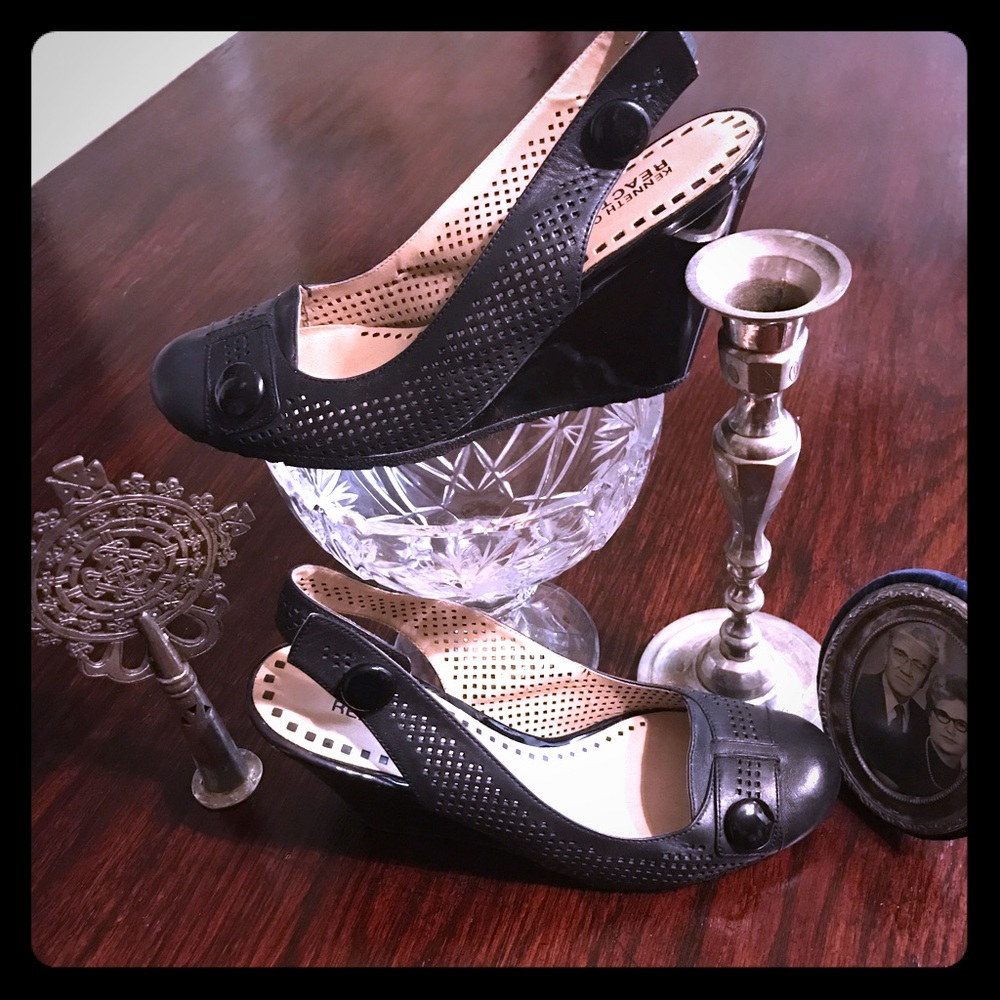 Kenneth Cole Wedge's ( Rockabilly )