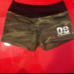 Camo Booty shorts size S