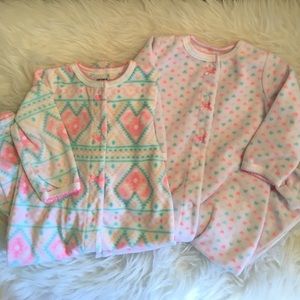 2 Carter's 🎀Girls🎀 Footie Pajamas 6mo.