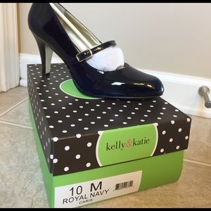 kelly & katie: Royal Navy Pump. BRAND NEW in box.