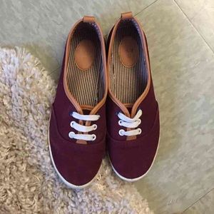 H&M Maroon Sneakers