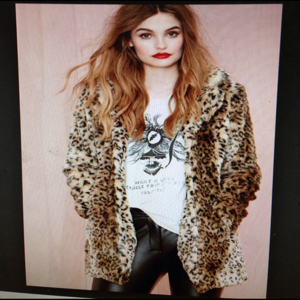 Leopard faux fur coat
