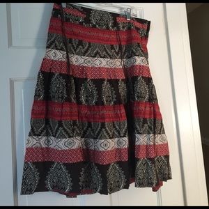 Beautiful Ann Taylor LOFT skirt.