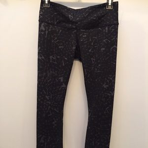 Lululemon Wonder Under Crops