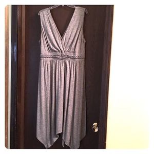 Hankerchief hem dress (heather gray) - size 14/16W