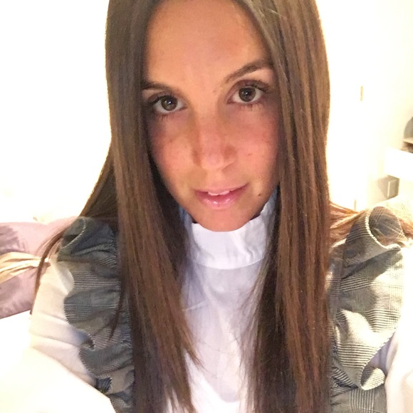 Meet your Posher, Hailey - Picture 1 of 1