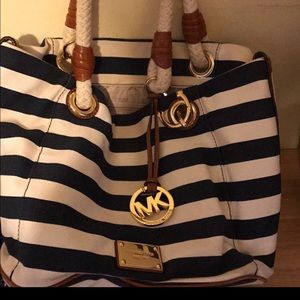 a michaelkhors bag