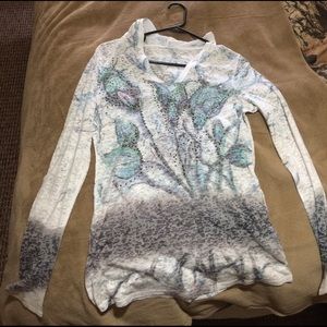 Long sleeve flower sheet shirt with hood