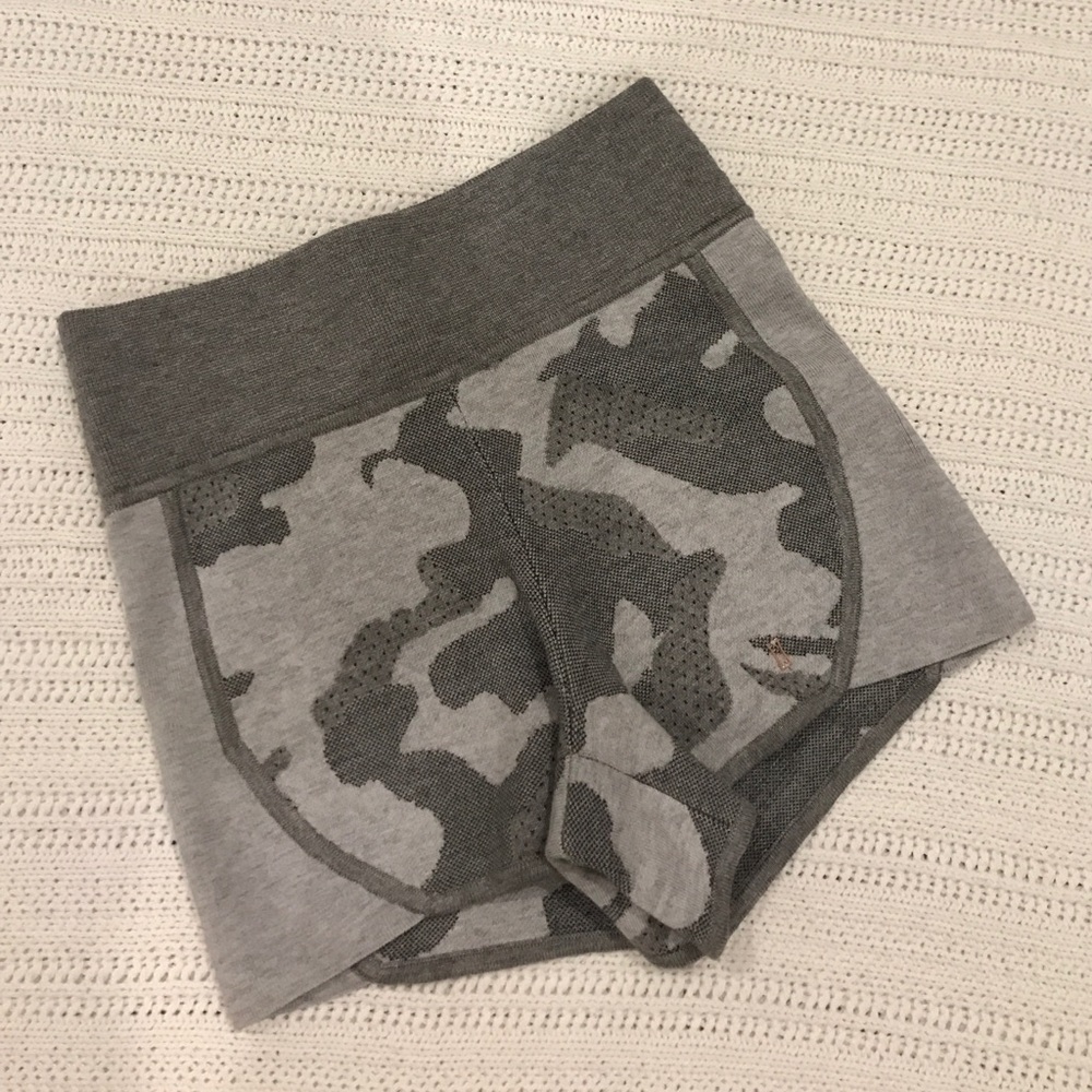 Kit and Ace High Honour Grey Knit Shorts Sz. 2