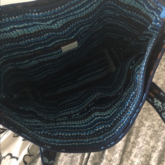 Vera Bradley Bag - Picture 2 of 3