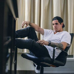 Meet your Posher, Brandon