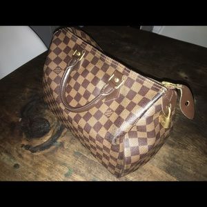 Louis Vuitton Damier Speedy 30