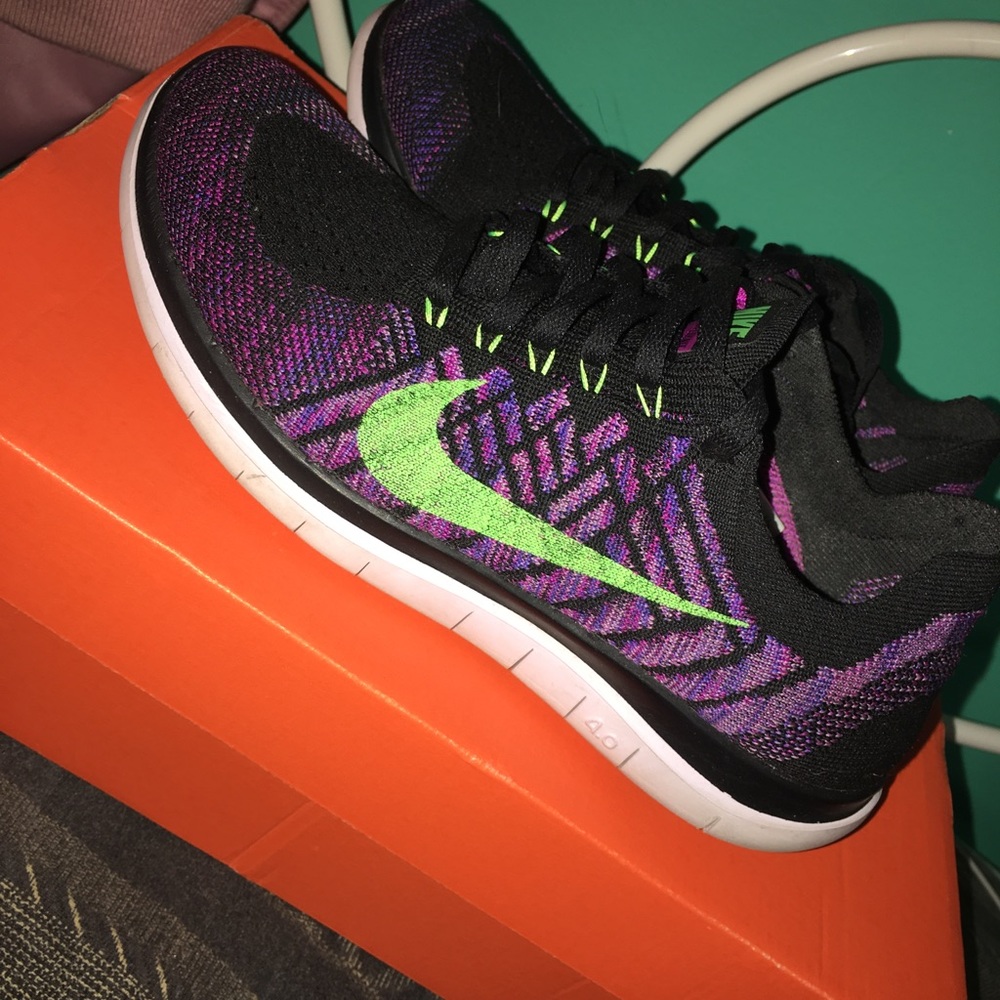 Women's Nike flyknit