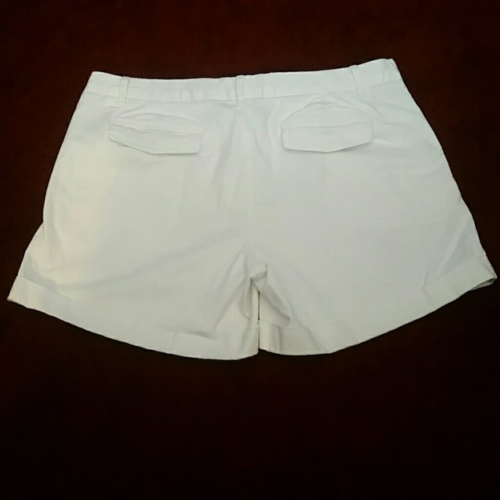Shorts - Picture 3 of 3