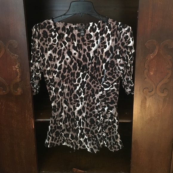 Leopard Print Top - Picture 1 of 5