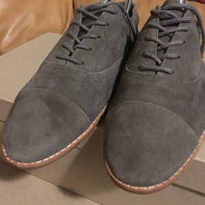Gap soft suede flat oxfords.